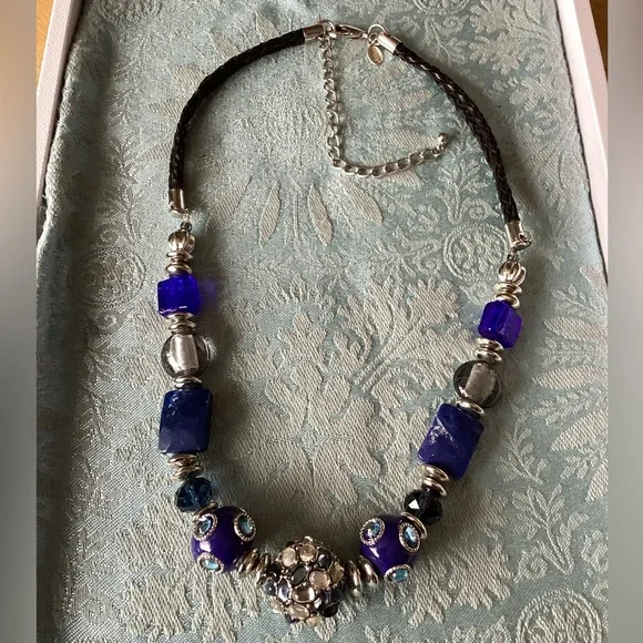 🦌 New Chico's Blue and Silver Beaded Necklace - Picture 4 of 5